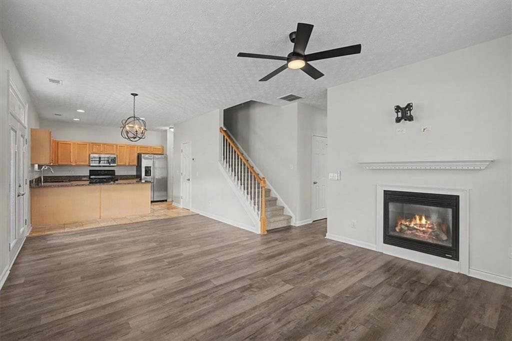 3 bedroom, 3 bathroom, 1,554 sq ft single family residence for rent at 980 Windcroft Circle, Acworth, GA 30101 for $2,000 a month — photo 4