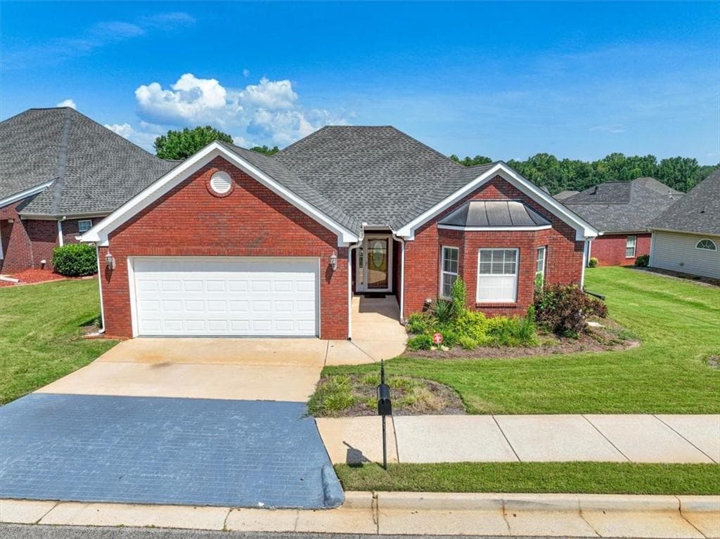 3 bedroom, 2 bathroom, 1,787 sq ft single family residence for sale at 293 Prominent Loop, Mcdonough, GA 30253 — photo 6