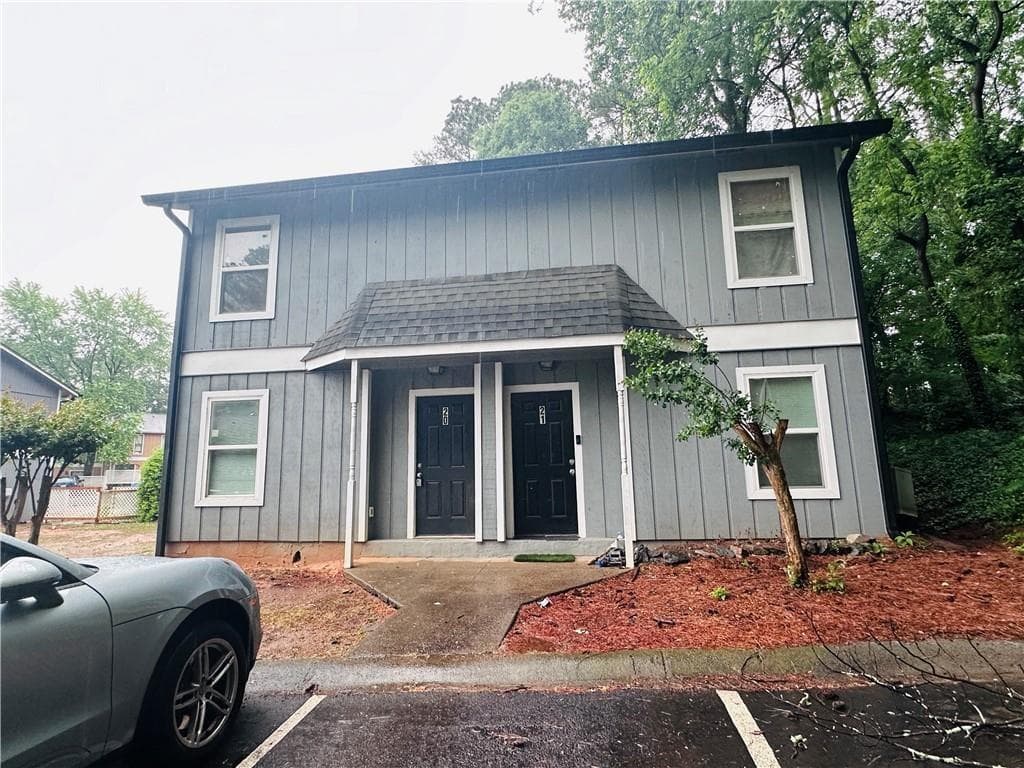 2 bedroom, 2 bathroom, 1,146 sq ft condominium for sale at 2340 Beaver Ruin Road 20, Norcross, GA 30071 — photo 2