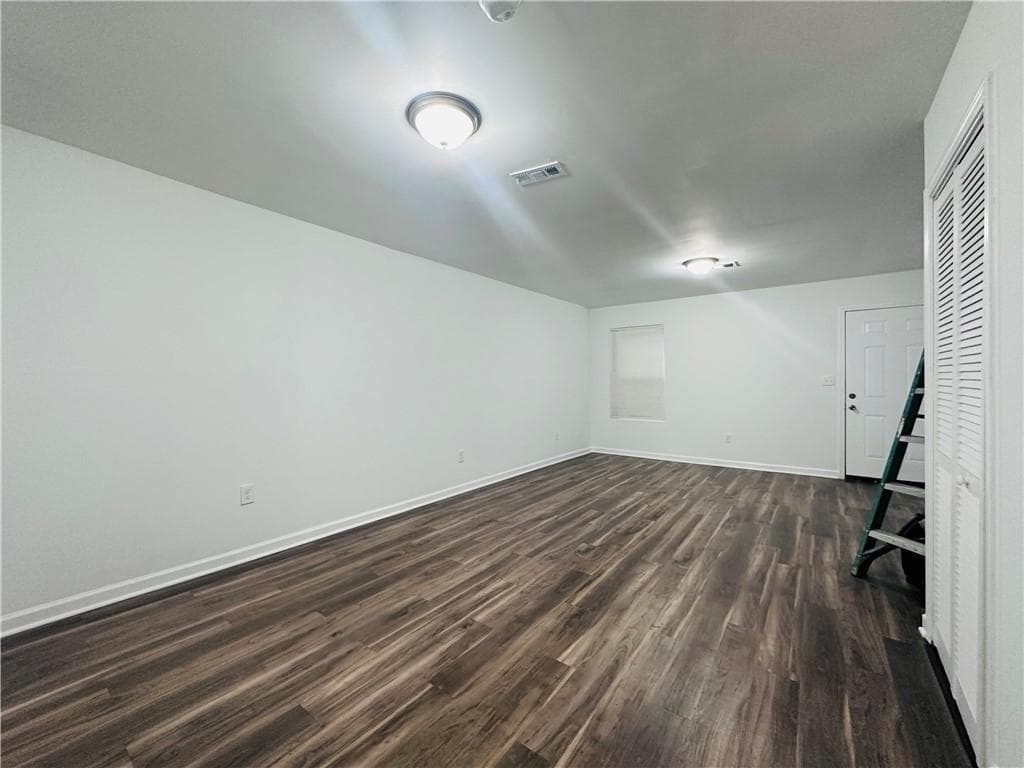 2 bedroom, 2 bathroom, 1,146 sq ft condominium for sale at 2340 Beaver Ruin Road 20, Norcross, GA 30071 — photo 5