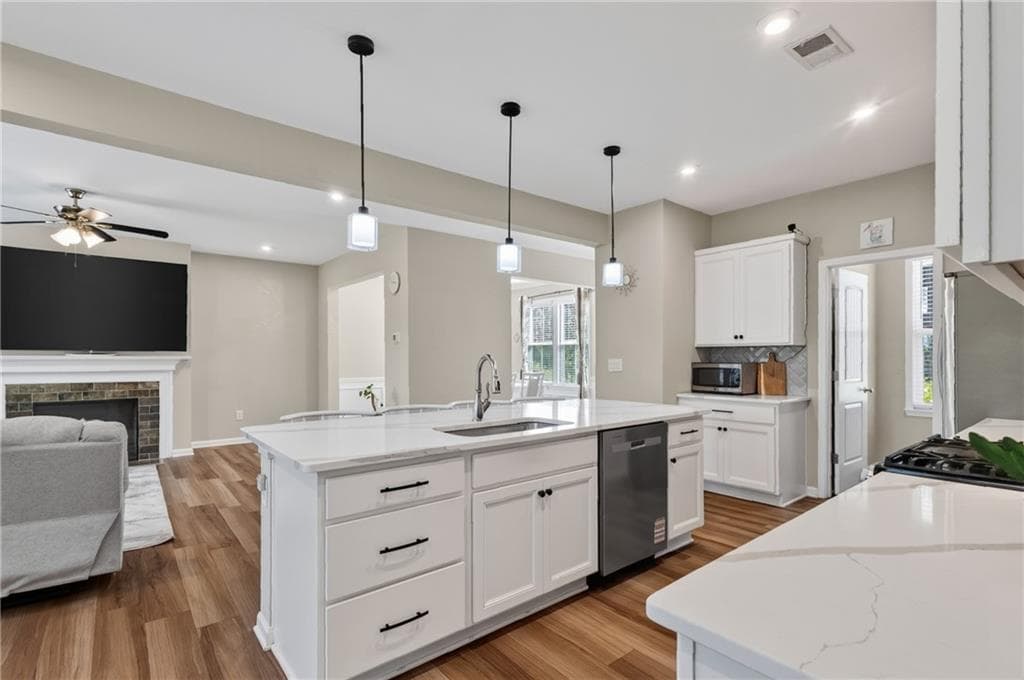 5 bedroom, 4 bathroom, 2,800 sq ft single family residence for sale at 8080 Brewton Bend, Ball Ground, GA 30107 — photo 8