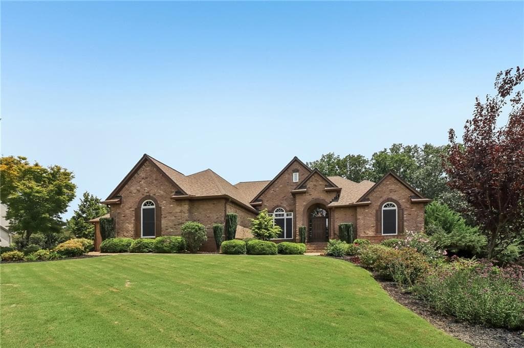 4 bedroom, 4 bathroom, 6,072 sq ft single family residence for sale at 5715 Catalpa Court, Cumming, GA 30040 — photo 1 of 66
