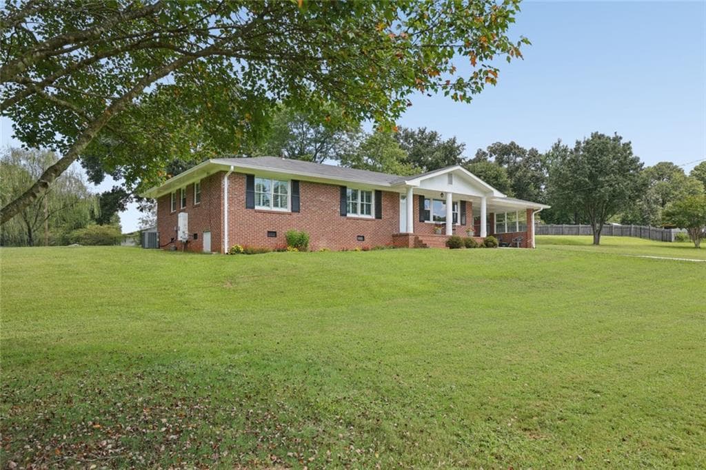 3 bedroom, 2 bathroom, 1,567 sq ft single family residence for sale at 2833 Crabapple Circle, Dacula, GA 30019 — photo 8