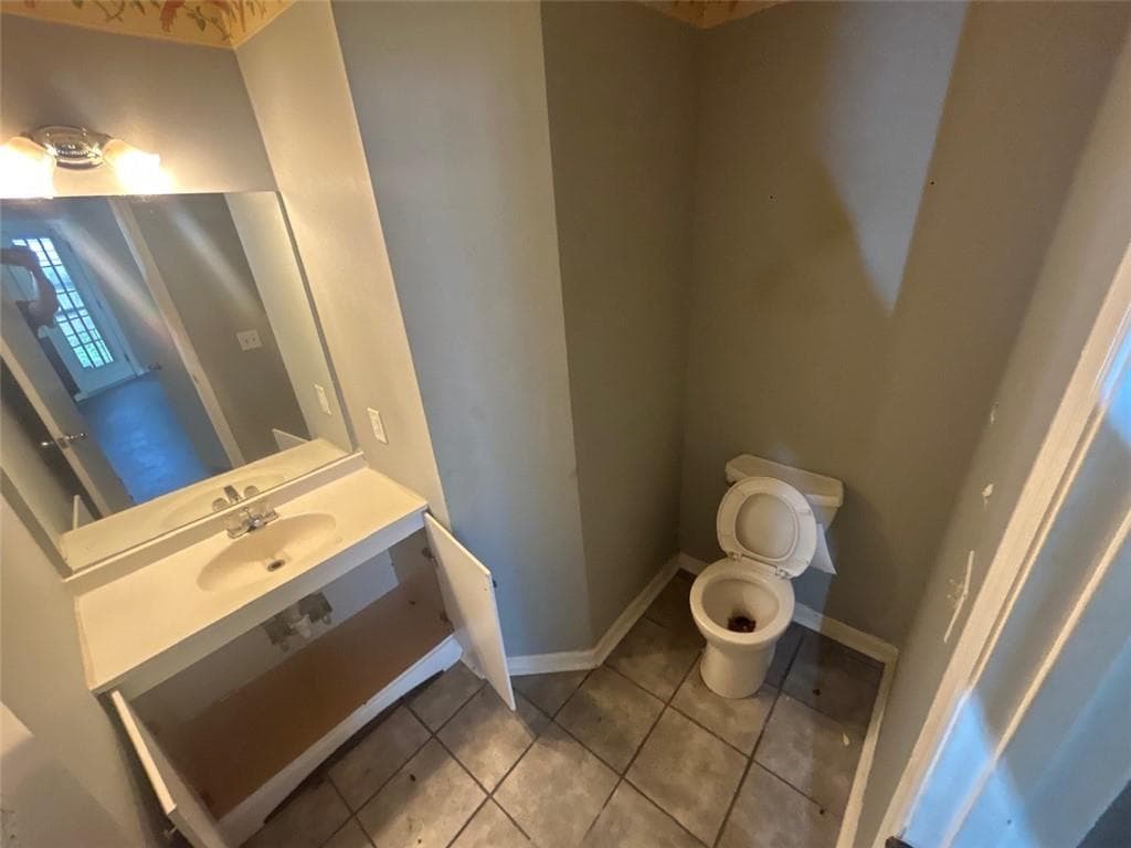 3 bedroom, 3 bathroom, 1,469 sq ft single family residence under contract at 1812 Killarney Drive, Marietta, GA 30008 — photo 10