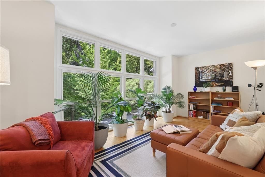 4 bedroom, 4 bathroom, 2,723 sq ft townhouse under contract at 1334 Fernwood Circle, Atlanta, GA 30319 — photo 6