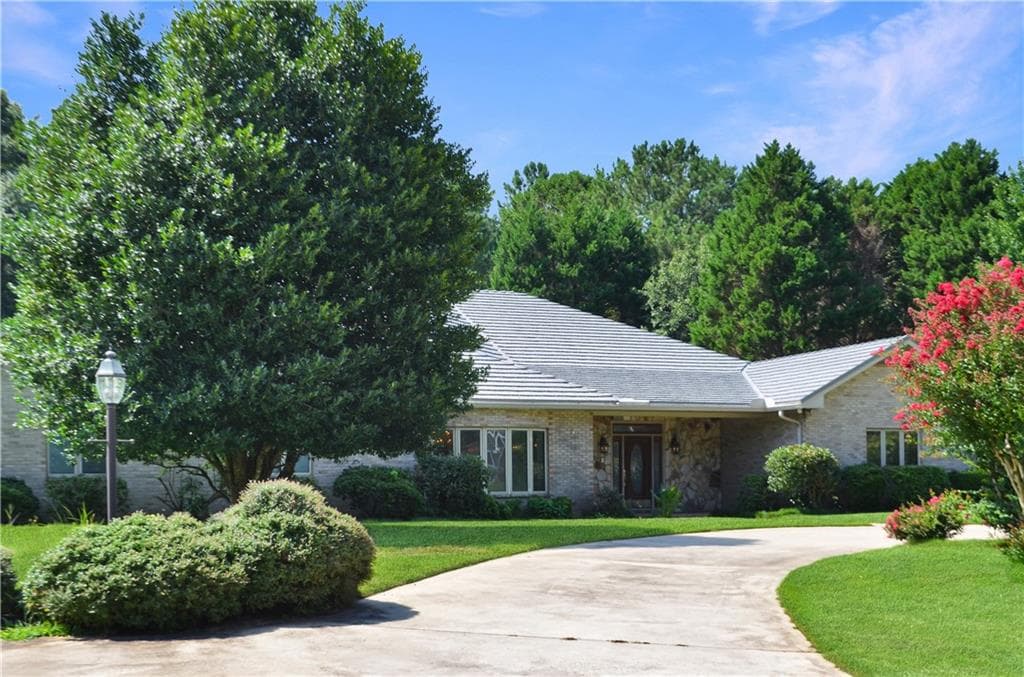 3 bedroom, 4 bathroom, 4,283 sq ft single family residence for sale at 155 Highlands Forest Lane, Oxford, GA 30054 — photo 3