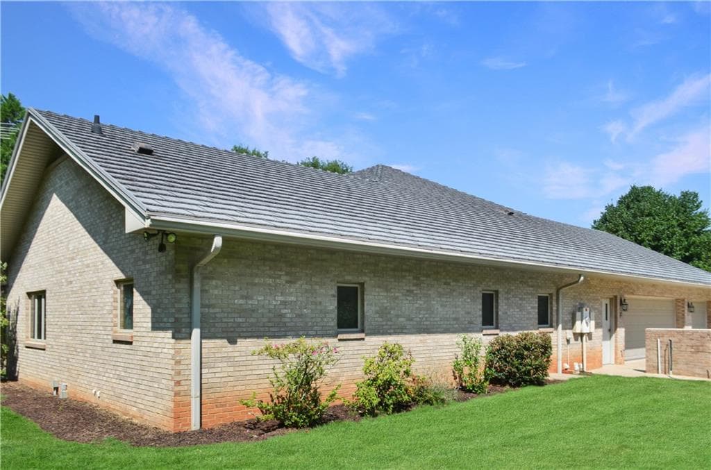 3 bedroom, 4 bathroom, 4,283 sq ft single family residence for sale at 155 Highlands Forest Lane, Oxford, GA 30054 — photo 8