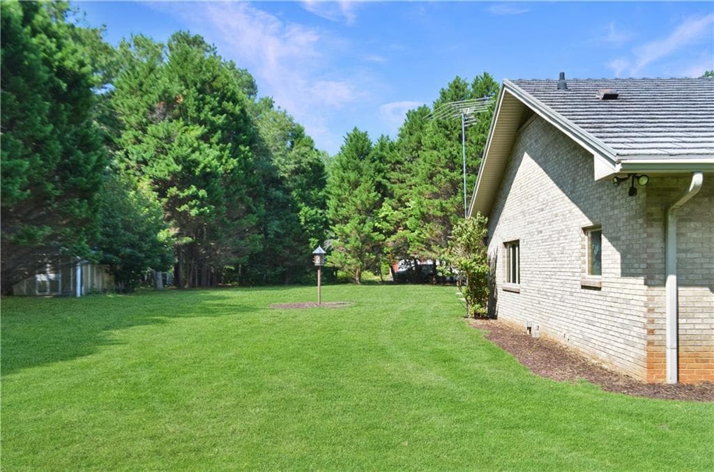 3 bedroom, 4 bathroom, 4,283 sq ft single family residence for sale at 155 Highlands Forest Lane, Oxford, GA 30054 — photo 9
