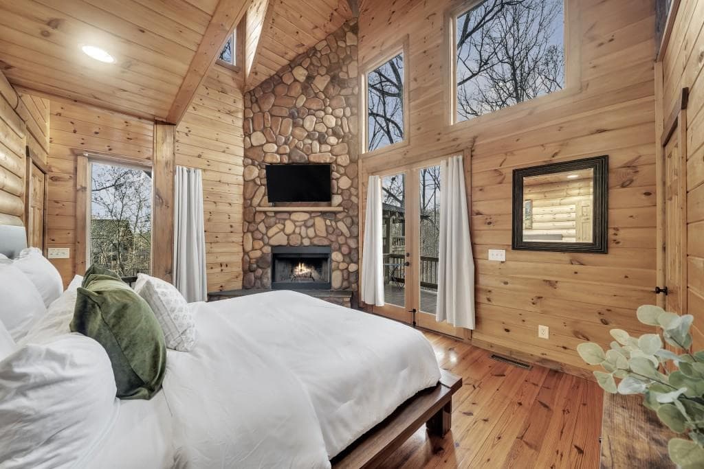 3 bedroom, 3 bathroom, 2,745 sq ft single family residence for sale at 417 Hickory Ridge Drive, Cleveland, GA 30528 — photo 4