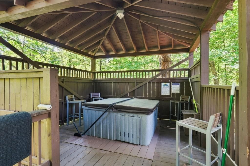 3 bedroom, 3 bathroom, 2,745 sq ft single family residence for sale at 417 Hickory Ridge Drive, Cleveland, GA 30528 — photo 7