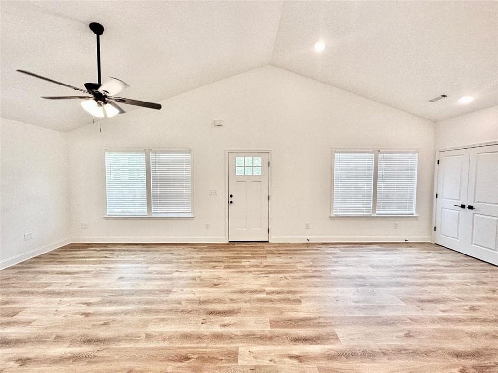 3 bedroom, 2 bathroom, 1,260 sq ft single family residence for sale at 117 Presley Street, Rome, GA 30165 — photo 4