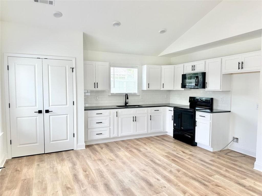 3 bedroom, 2 bathroom, 1,260 sq ft single family residence for sale at 117 Presley Street, Rome, GA 30165 — photo 9