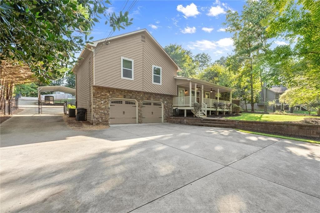 3 bedroom, 2 bathroom, 2,436 sq ft single family residence under contract at 918 Victoria Landing Drive, Woodstock, GA 30189 — photo 5