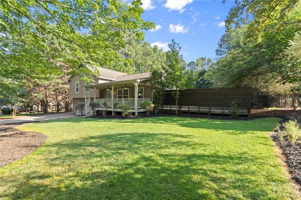 3 bedroom, 2 bathroom, 2,436 sq ft single family residence under contract at 918 Victoria Landing Drive, Woodstock, GA 30189 — photo 3