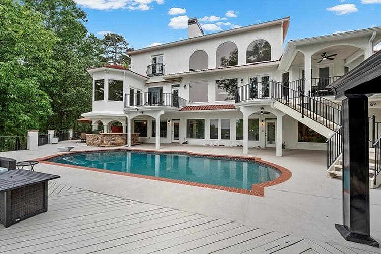 6 bedroom, 7 bathroom, 7,363 sq ft single family residence for sale at 7430 Shadburn Ferry Road, Cumming, GA 30041 — photo 3