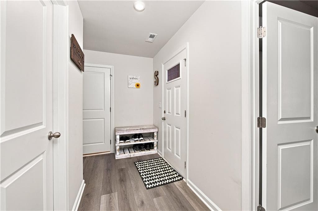 3 bedroom, 2 bathroom, 1,276 sq ft single family residence for sale at 377 Cartecay Drive, Calhoun, GA 30701 — photo 2