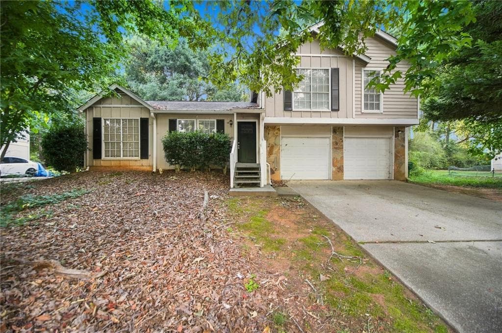 3 bedroom, 3 bathroom, 1,518 sq ft single family residence for sale at 2883 Knollberry Lane, Decatur, GA 30034