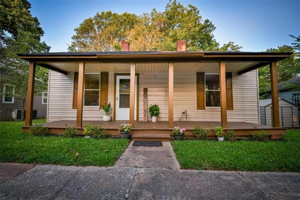3 bedroom, 2 bathroom, 1,560 sq ft single family residence for sale at 3 Bay Street, Covington, GA 30014 — photo 1 of 30