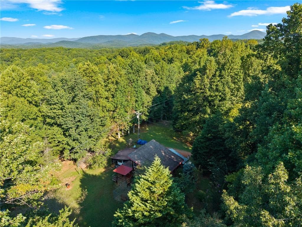 2 bedroom, 2 bathroom, 1,002 sq ft home for sale at 5351 Highway 19, Dahlonega, GA