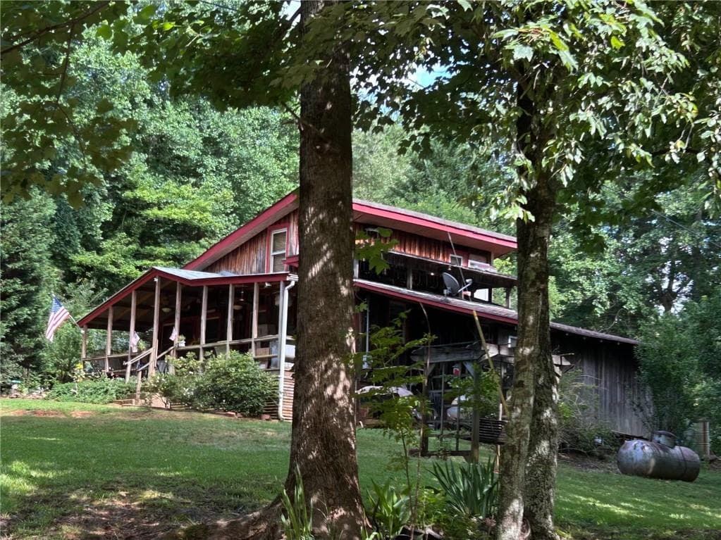 2 bedroom, 2 bathroom, 1,002 sq ft single family residence for sale at 5351 Highway 19, Dahlonega, GA 30533 — photo 2