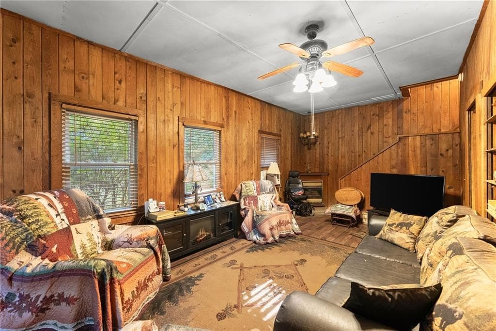 2 bedroom, 2 bathroom, 1,002 sq ft single family residence for sale at 5351 Highway 19, Dahlonega, GA 30533 — photo 5