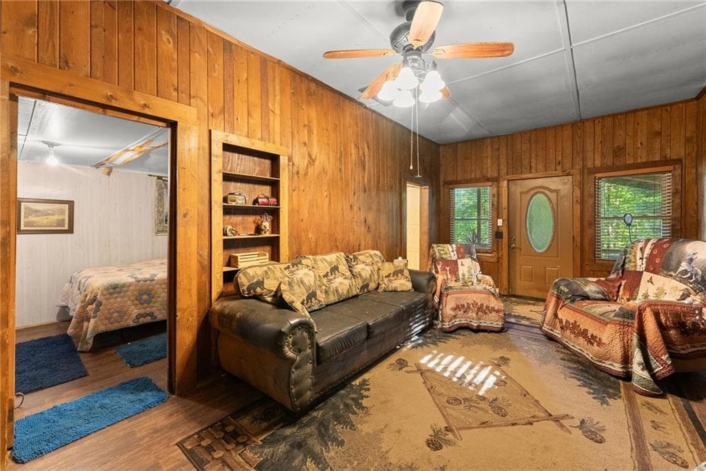 2 bedroom, 2 bathroom, 1,002 sq ft single family residence for sale at 5351 Highway 19, Dahlonega, GA 30533 — photo 7