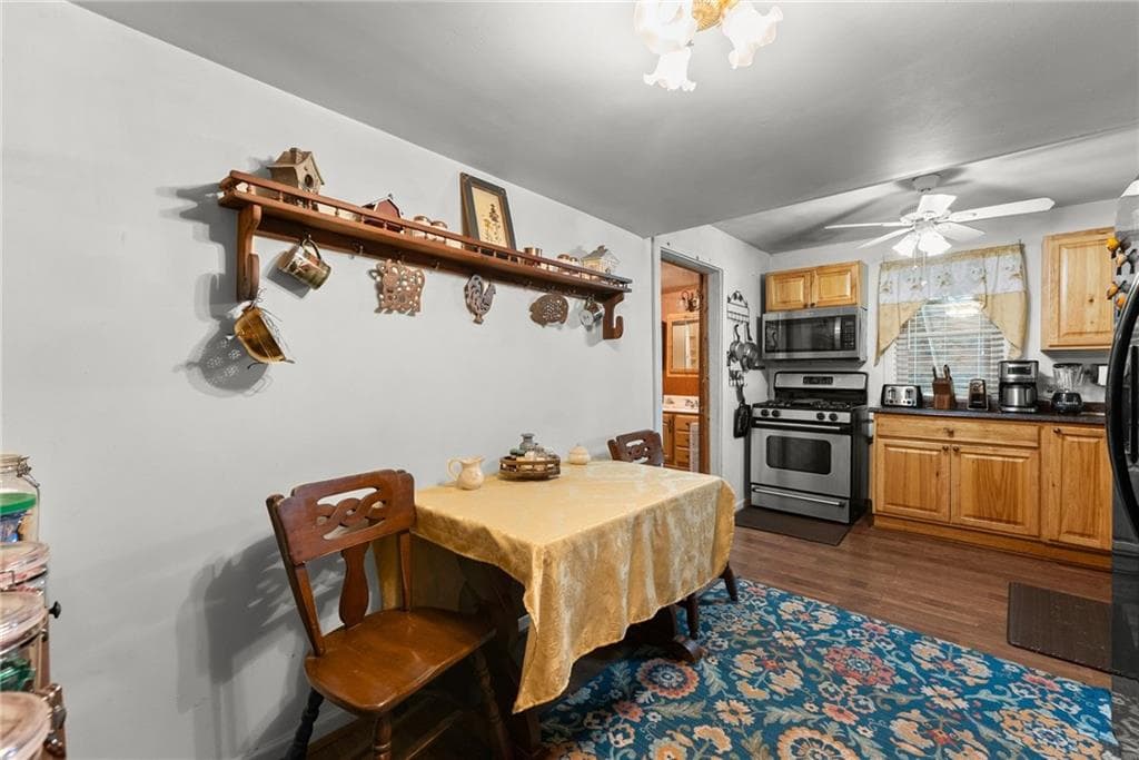 2 bedroom, 2 bathroom, 1,002 sq ft single family residence for sale at 5351 Highway 19, Dahlonega, GA 30533 — photo 8
