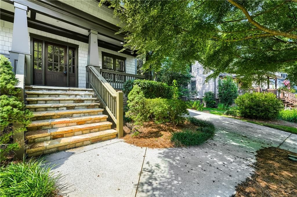 5 bedroom, 5 bathroom, 4,000 sq ft single family residence for sale at 3406 Keswick Court, Chamblee, GA 30341 — photo 2