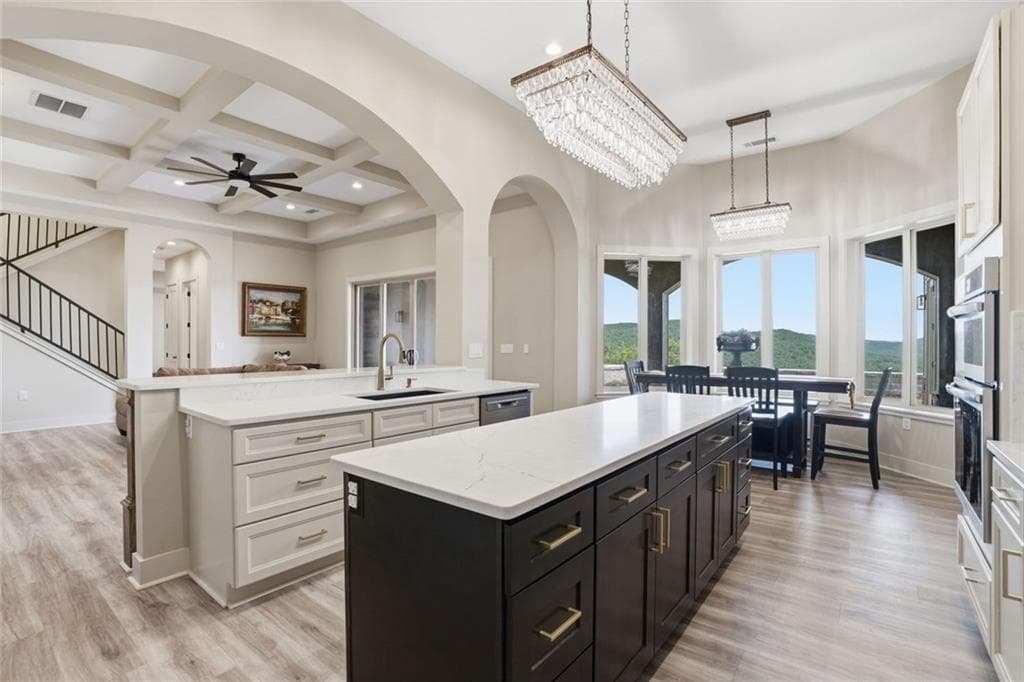 4 bedroom, 5 bathroom, 3,400 sq ft single family residence for sale at 511 Orchard Hill Drive, Clarkesville, GA 30523 — photo 6