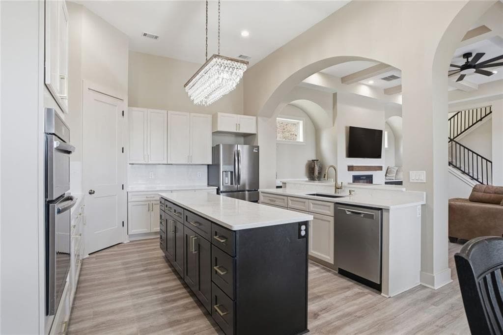 4 bedroom, 5 bathroom, 3,400 sq ft single family residence for sale at 511 Orchard Hill Drive, Clarkesville, GA 30523 — photo 7