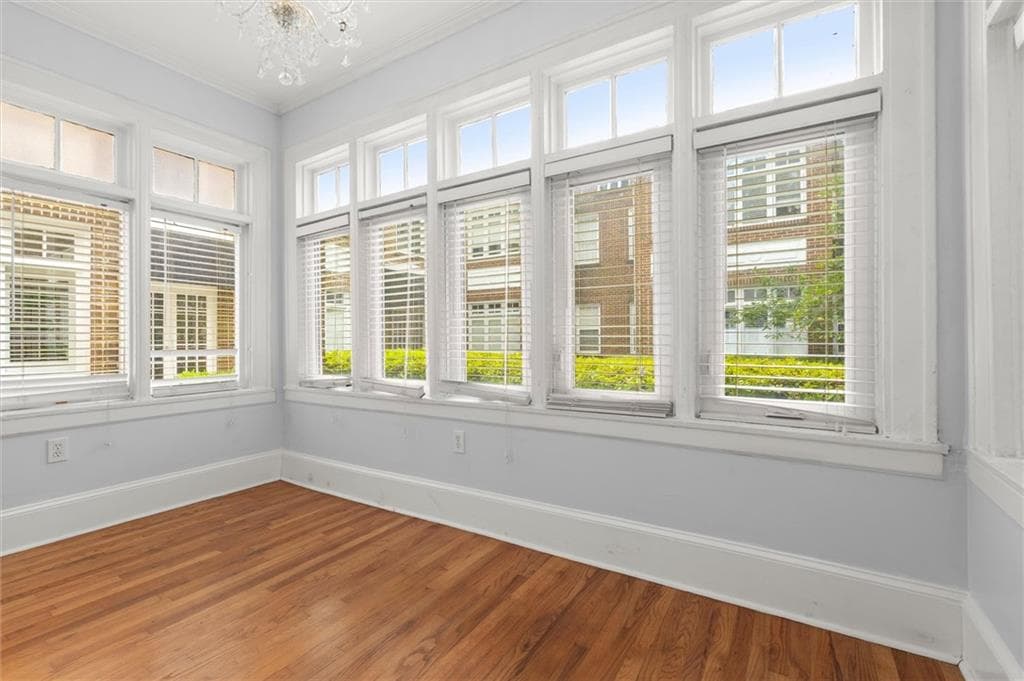 1 bedroom, 1 bathroom, 926 sq ft condominium for sale at 737 Barnett Street D3, Atlanta, GA 30306 — photo 1 of 19