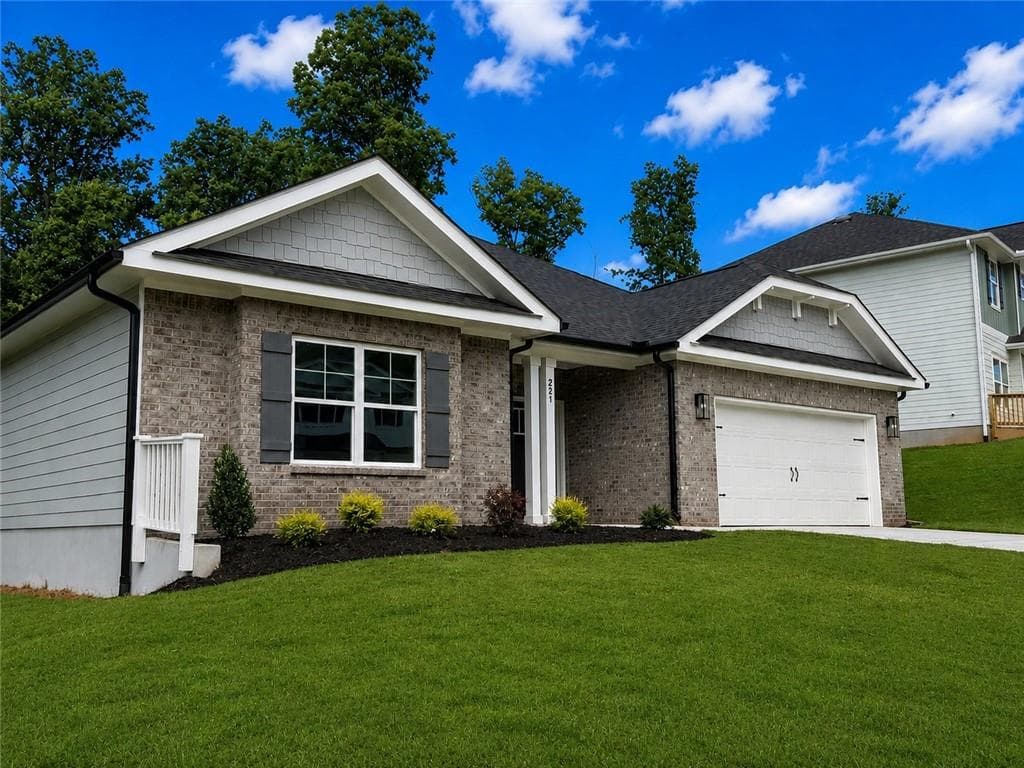 4 bedroom, 2 bathroom, 1,902 sq ft single family residence under contract at 211 Thunder Valley, Dawsonville, GA 30534 — photo 3