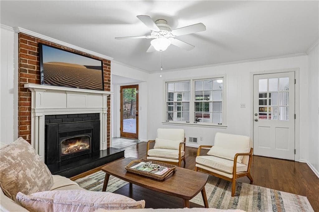 4 bedroom, 4 bathroom, 3,337 sq ft single family residence for sale at 3324 Henderson Creek Road, Atlanta, GA 30341 — photo 5