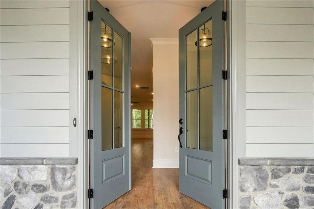 3 bedroom, 2 bathroom, 1,958 sq ft single family residence for sale at 179 Summit View, Ellijay, GA 30540 — photo 2