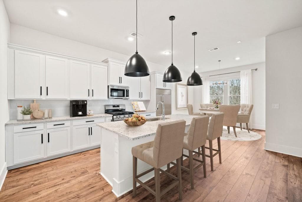 3 bedroom, 2 bathroom, 1,958 sq ft single family residence for sale at 179 Summit View, Ellijay, GA 30540 — photo 4