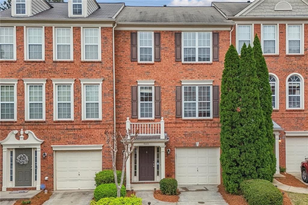 4 bedroom, 4 bathroom, 1,792 sq ft townhouse for rent at 4005 Edgecomb Drive, Roswell, GA 30075 for $2,950 a month — photo 2