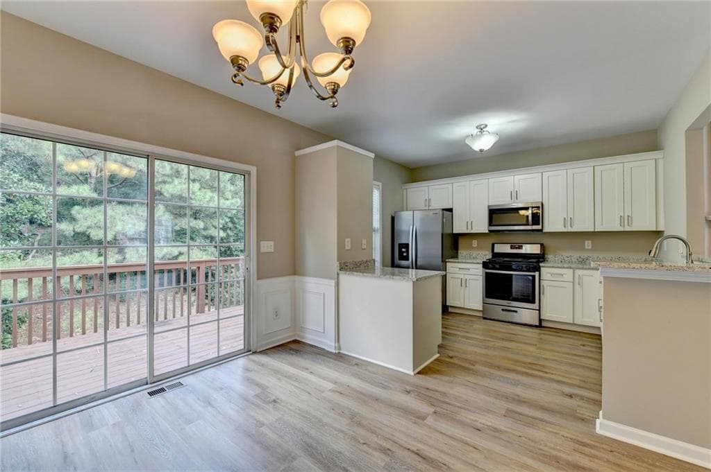 4 bedroom, 4 bathroom, 1,792 sq ft townhouse for rent at 4005 Edgecomb Drive, Roswell, GA 30075 for $2,950 a month — photo 8