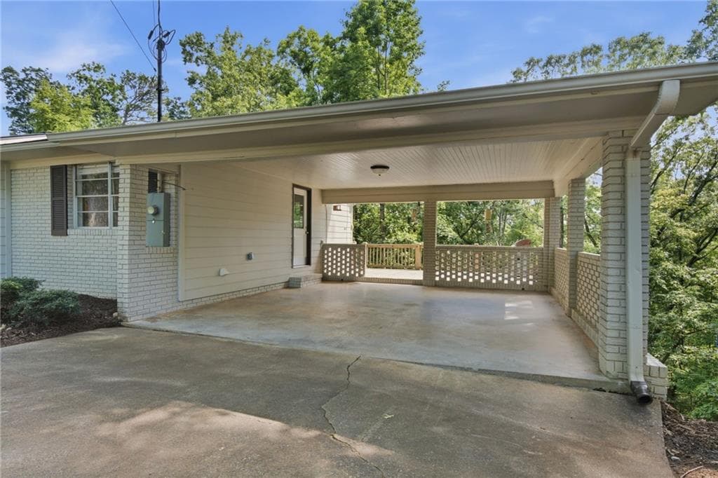 4 bedroom, 3 bathroom, 3,020 sq ft single family residence for sale at 2251 Skyline Drive, Gainesville, GA 30501 — photo 7