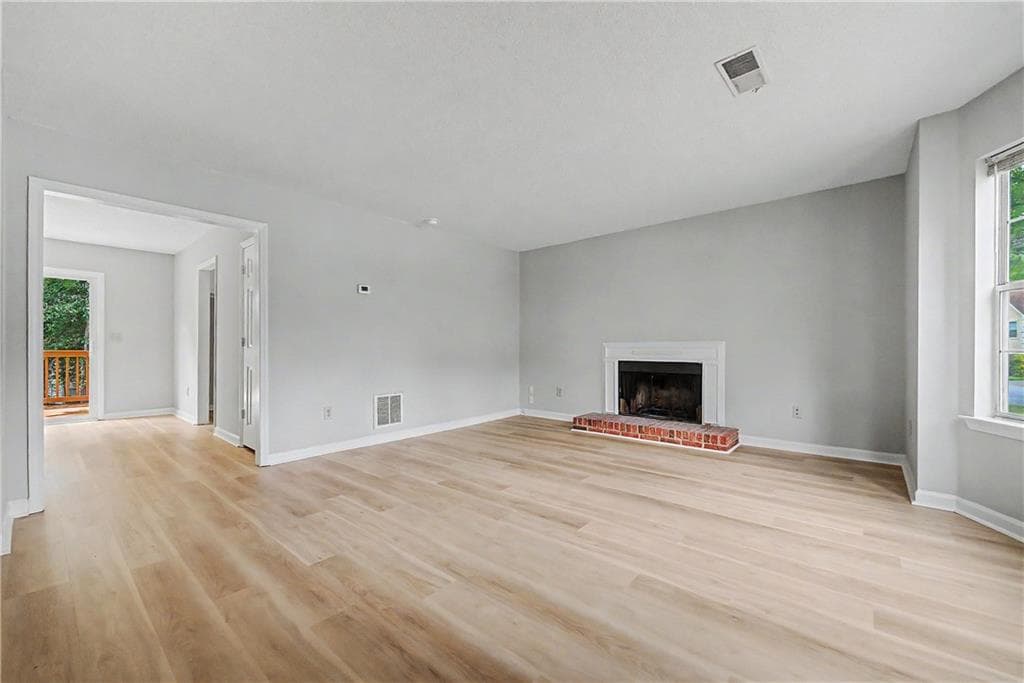2 bedroom, 3 bathroom, 1,246 sq ft townhouse for sale at 1517 Cedar Bluff Trail, Marietta, GA 30062 — photo 3