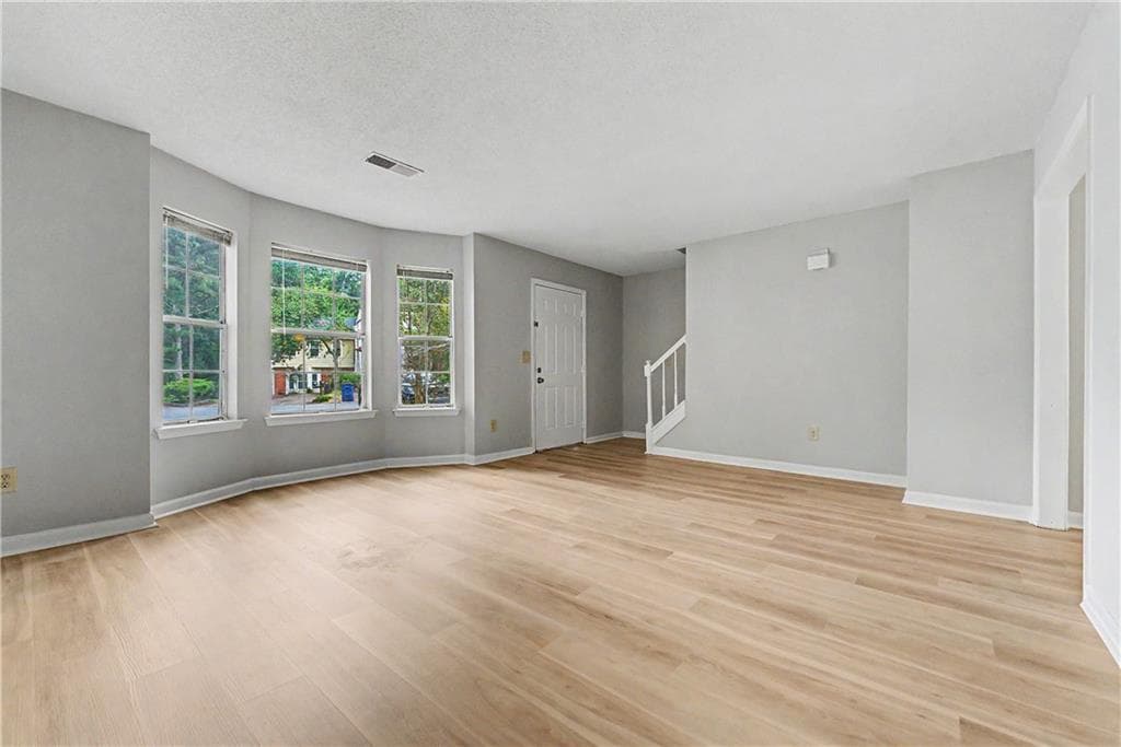 2 bedroom, 3 bathroom, 1,246 sq ft townhouse for sale at 1517 Cedar Bluff Trail, Marietta, GA 30062 — photo 5