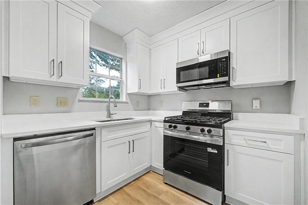 2 bedroom, 3 bathroom, 1,246 sq ft townhouse for sale at 1517 Cedar Bluff Trail, Marietta, GA 30062 — photo 10