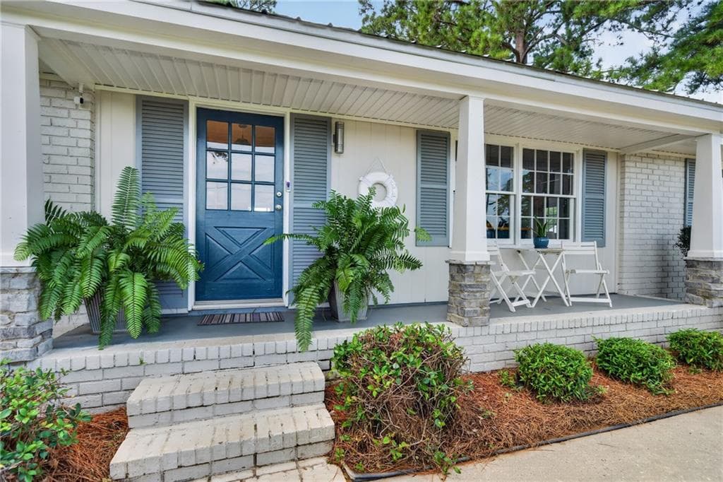 3 bedroom, 2 bathroom, 1,624 sq ft single family residence under contract at 197 Lakeshore Circle, Milledgeville, GA 31061 — photo 2