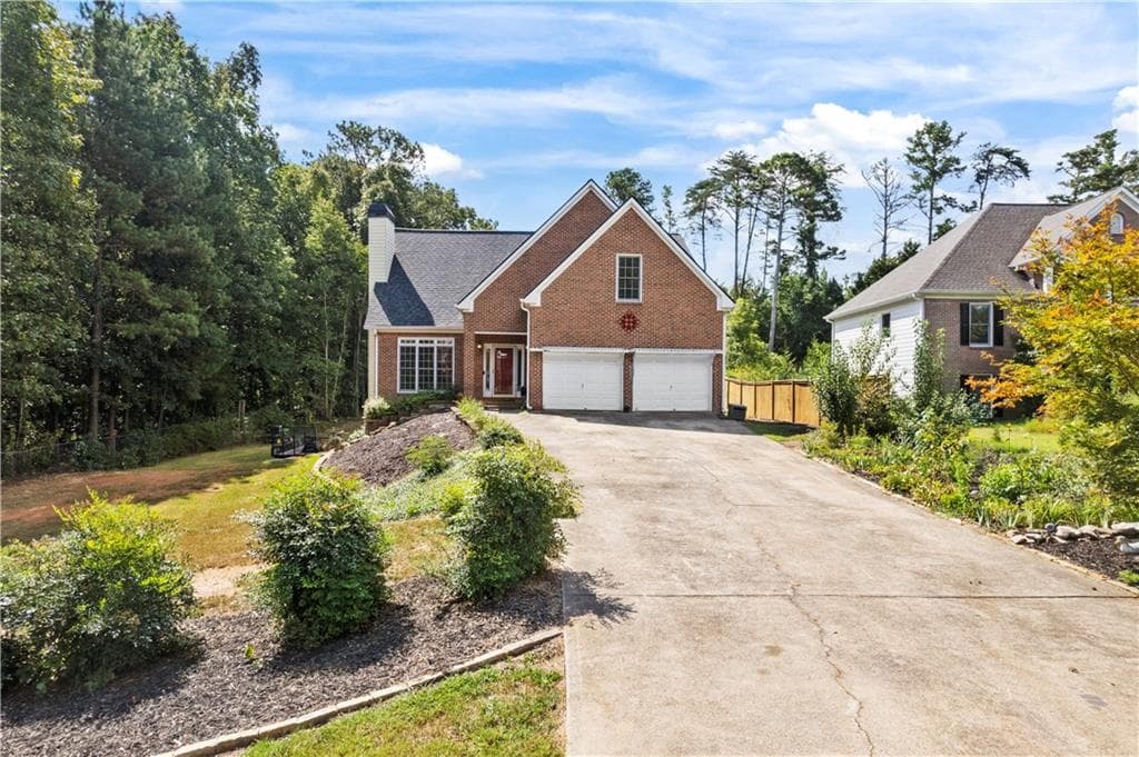 4 bedroom, 3 bathroom, 2,376 sq ft single family residence for sale at 11 Harbor Lane, White, GA 30184 — photo 4
