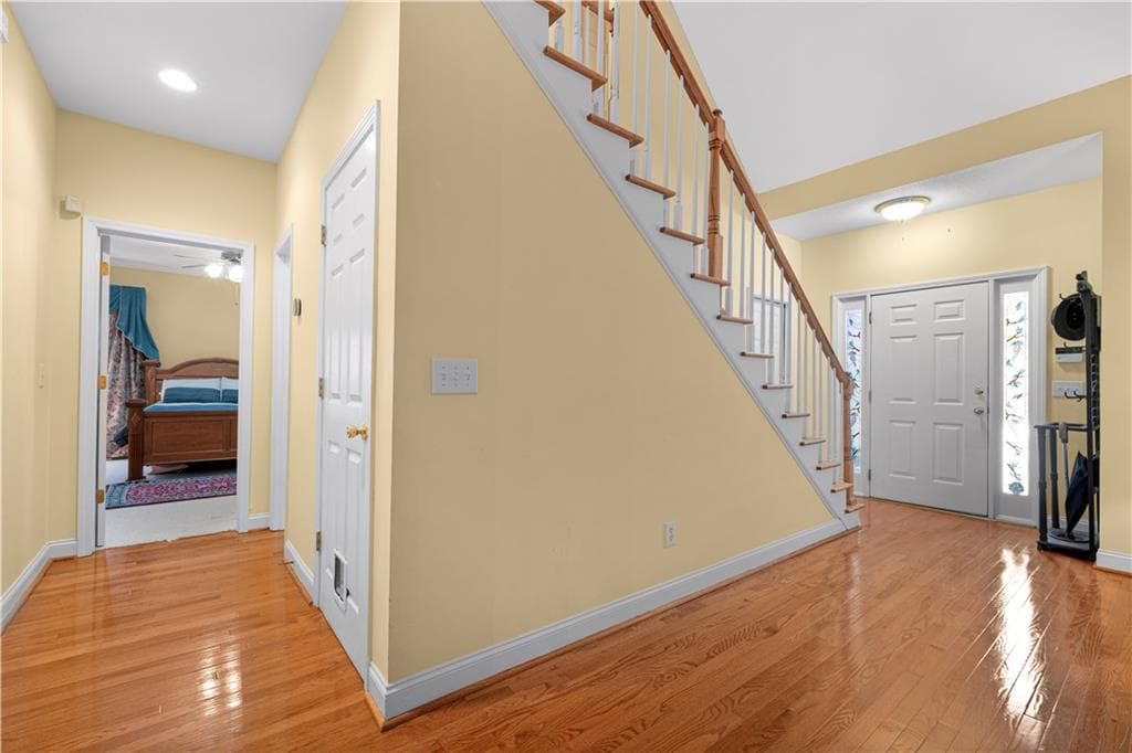 4 bedroom, 3 bathroom, 2,376 sq ft single family residence for sale at 11 Harbor Lane, White, GA 30184 — photo 5
