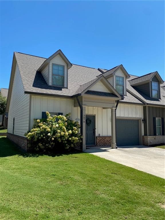 3 bedroom, 3 bathroom, 1,506 sq ft townhouse for sale at 3878 Valley View Court, Gainesville, GA 30501 — photo 2