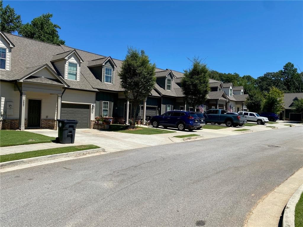3 bedroom, 3 bathroom, 1,506 sq ft townhouse for sale at 3878 Valley View Court, Gainesville, GA 30501 — photo 5