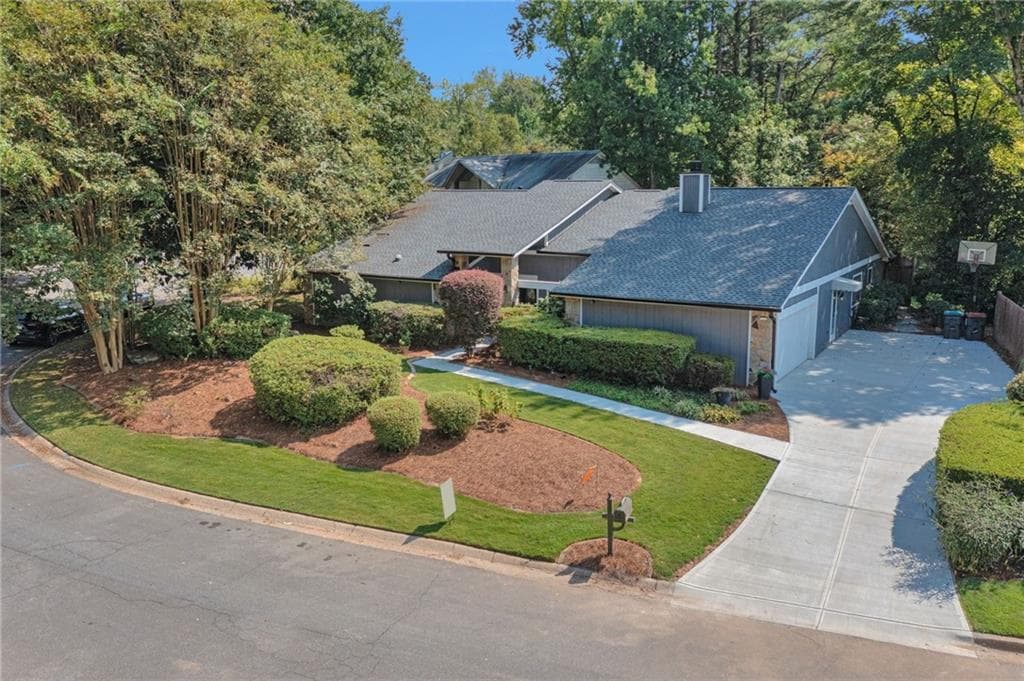 4 bedroom, 3 bathroom, 2,848 sq ft single family residence for sale at 3086 Qualridge Court, Marietta, GA 30068