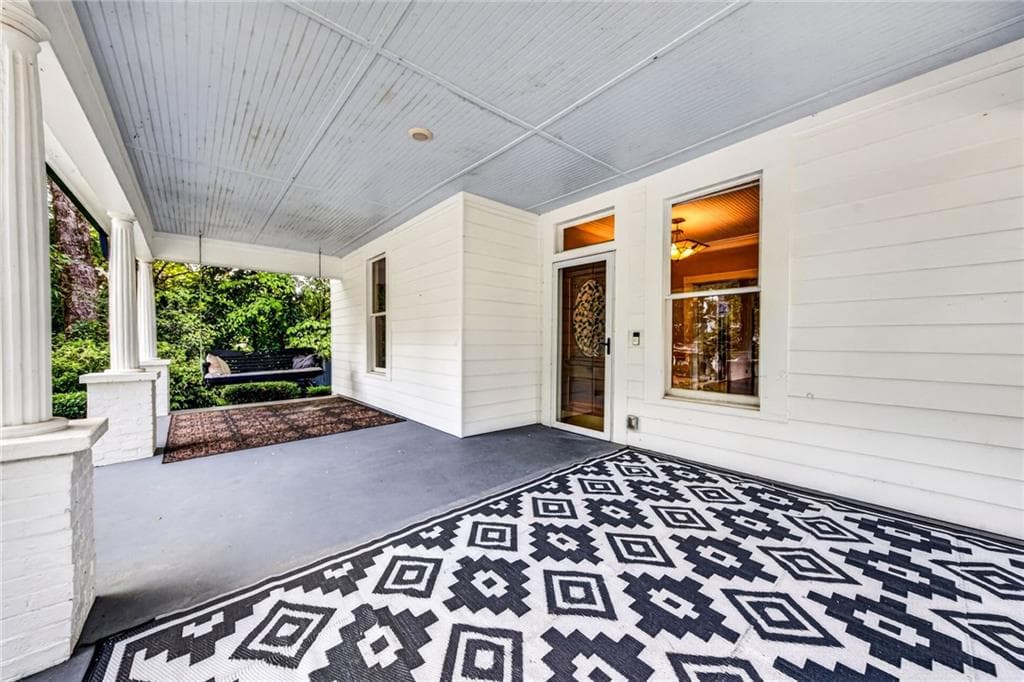 5 bedroom, 4 bathroom, 4,675 sq ft single family residence for sale at 91 Martin Street, Jefferson, GA 30549 — photo 5