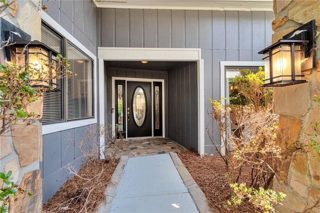 4 bedroom, 3 bathroom, 2,848 sq ft single family residence for sale at 3086 Qualridge Court, Marietta, GA 30068 — photo 3