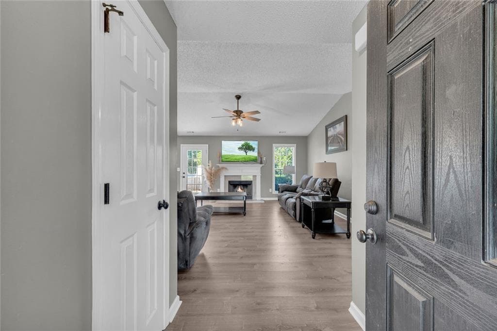 3 bedroom, 2 bathroom, 1,490 sq ft single family residence under contract at 163 Ridgeland Drive, Maysville, GA 30558 — photo 3